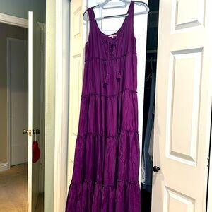 Very pretty summer drew. %100 silk in great condition.